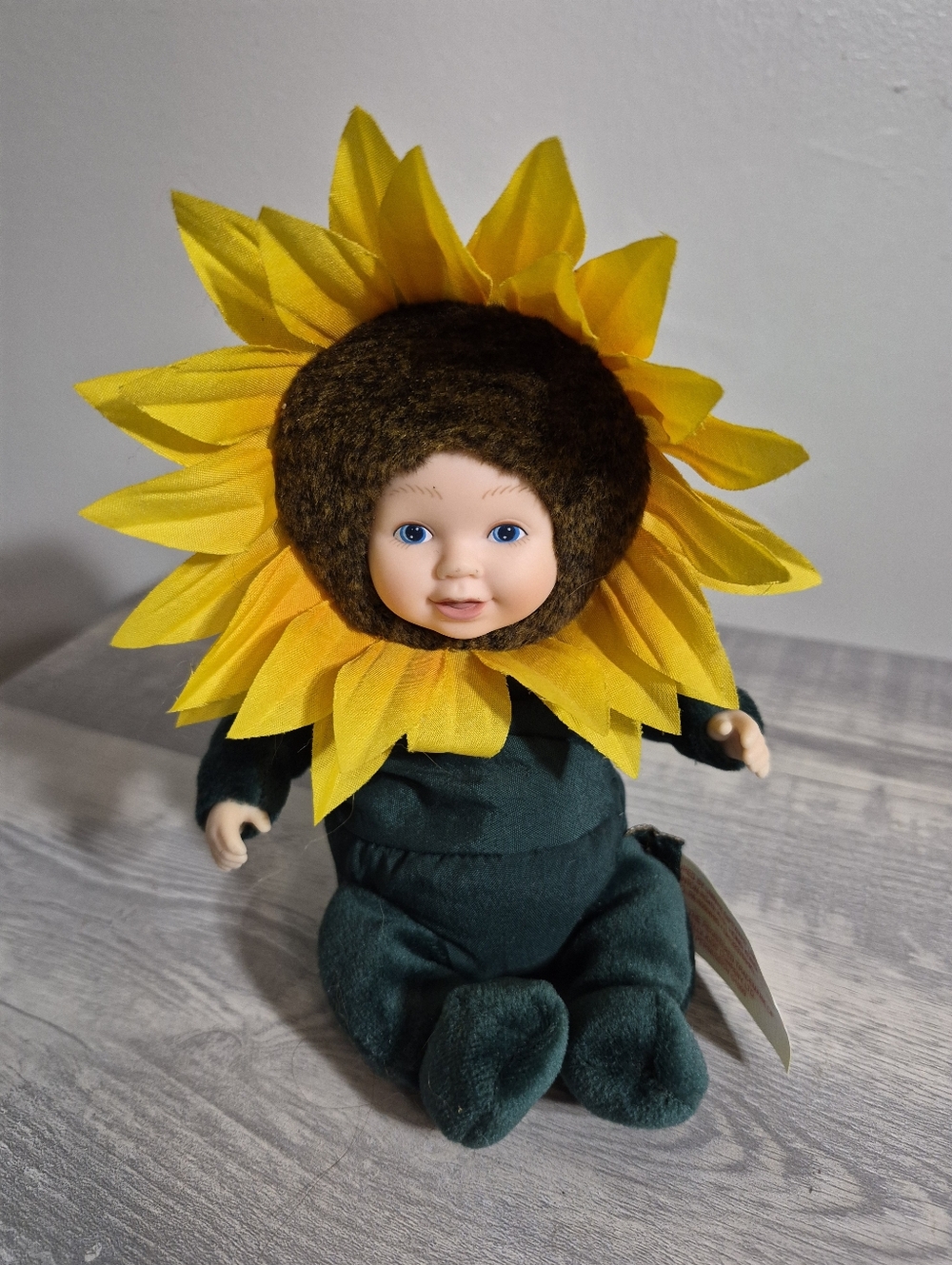 Vintage 1999 Anne Geddes Baby Sunflower 6” Plush Doll Bean Bag Blue Eyes